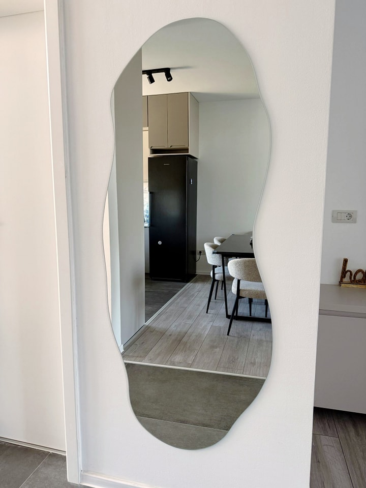 Oglindă cu șablon personalizat