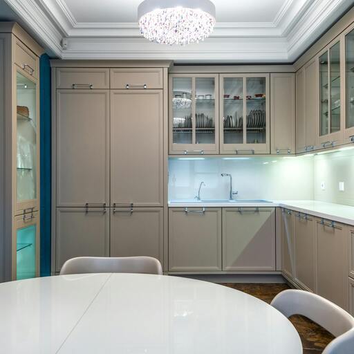 Sticlă lacobel vopsită pentru aplicații decorative moderne