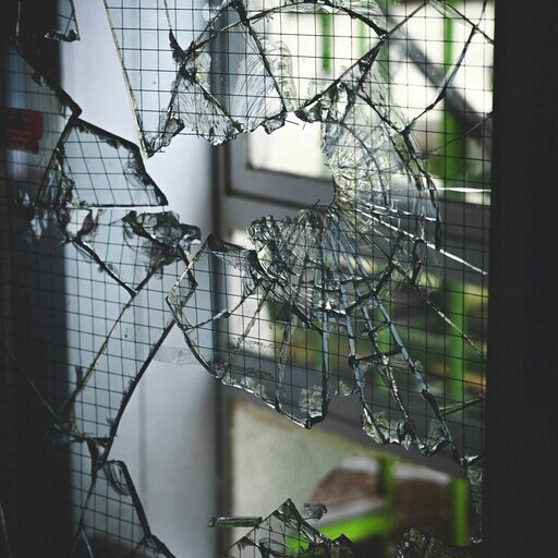 Sticlă specială la comandă - termorezistentă, antiefracție, decorativă